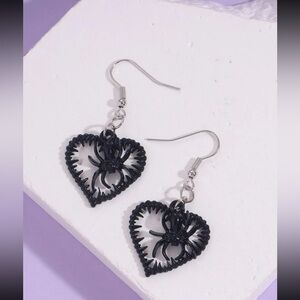 🕷️ Awesome Spider Heart Drop Earrings 🖤